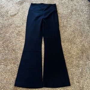 🍋Groove Super-High-Rise Flare Pants🍋